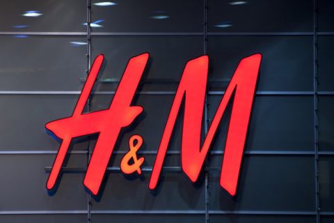 Как заказать в Украину товары из H&M Англия?