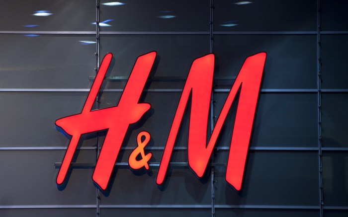 Как заказать в Украину товары из H&M Англия?