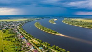Куди впадає річка Дніпро: шлях великої української ріки