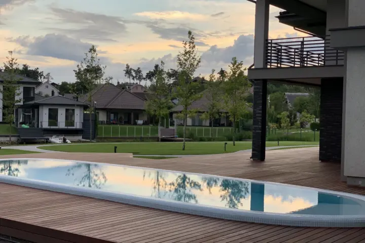 Терасна дошка для зон відпочинку — як створити затишок просто неба