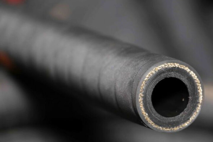 Дюритові напірні рукави: головні технічні особливості