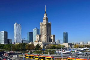 Трансфер по Польщі: Порівняння цін та вибір оптимального варіанту