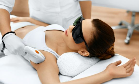 Использование диодных лазеров Alvi Prague в современной косметологии