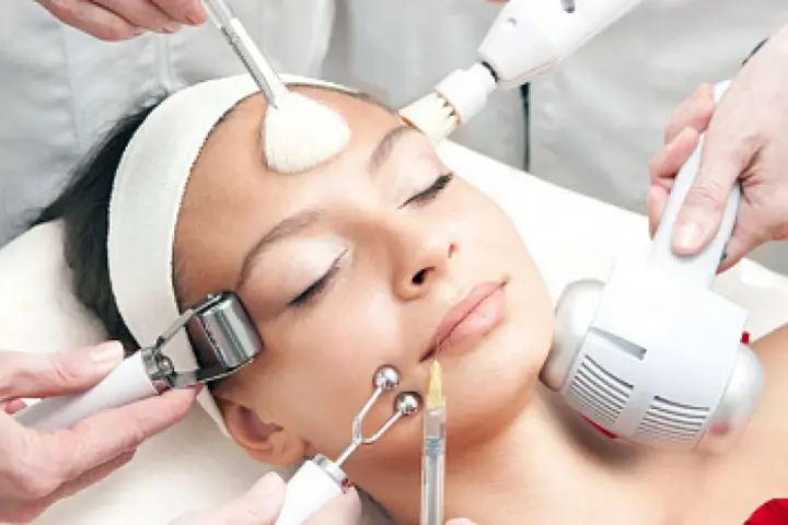 Як зробити апаратні процедури в салоні популярними без агресивних продажів